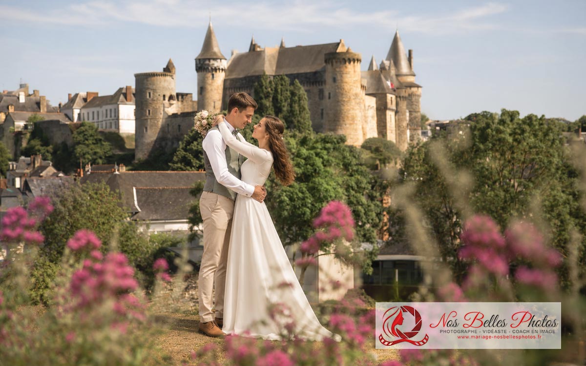 Shooting photo couple après mariage à Vitré au coucher du soleil